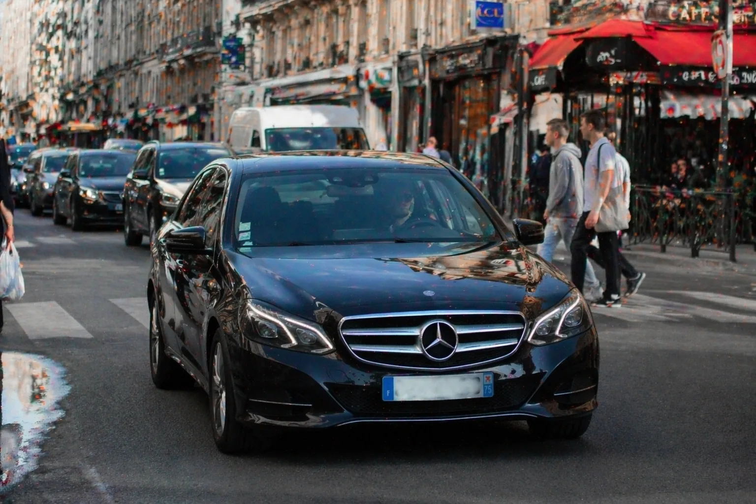 Mercedes Classe E 220 avec chauffeur Paris — trajets professionnels